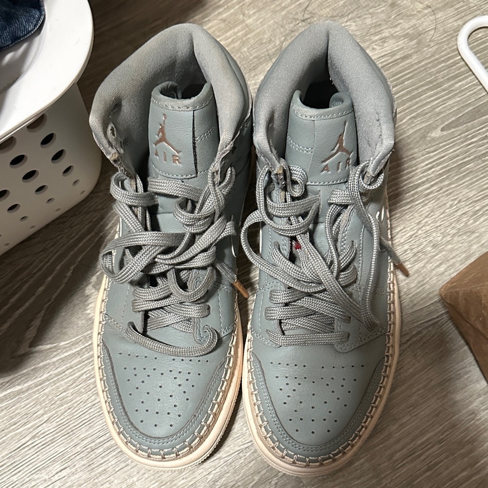 Nike Air Jordan Grayish Blue High-Top Sneakers size 6.5